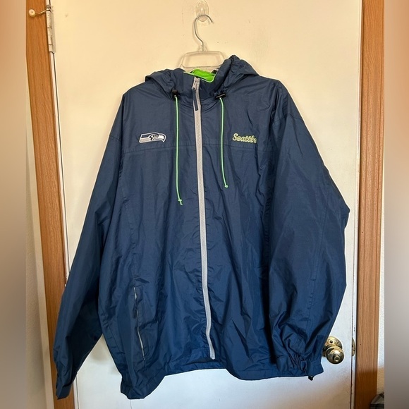 2XL Seattle Seahawks hooded jacket with embroidered Seattle logo, and st… - Picture 1 of 9